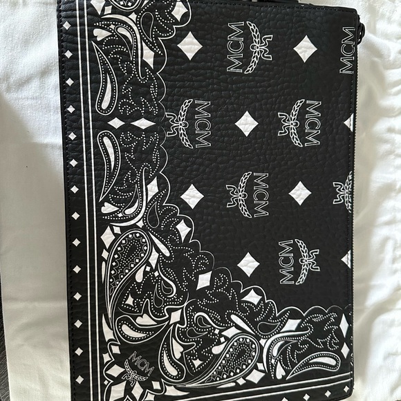 Authentic New MCM black/white paisley print medium pouch with strap & dust bag. - Picture 2 of 4